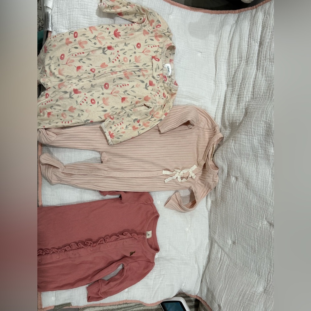 3 pack of onesies